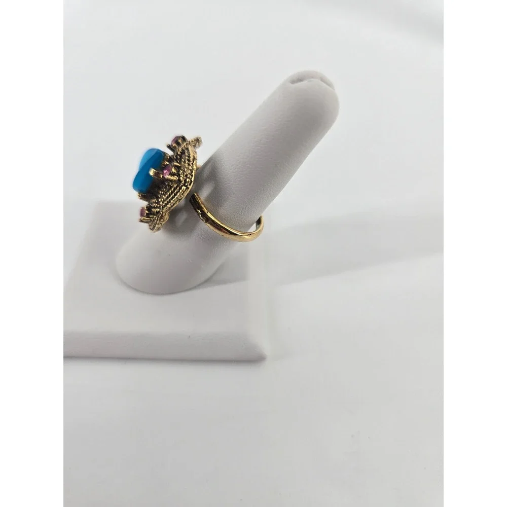 Unbranded Ring Womens 8.25 Vintage Cocktail Blue Faux Cats Eye Gold Tone EUC
